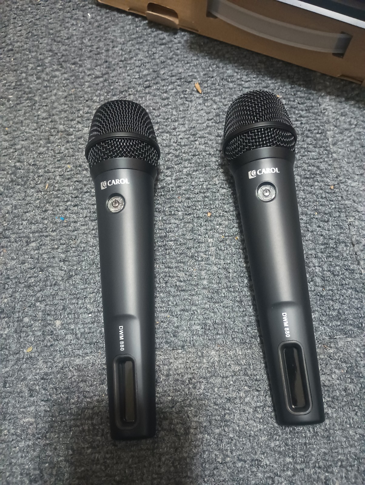 CAROL DWR-882 Digital Wireless Microphone System