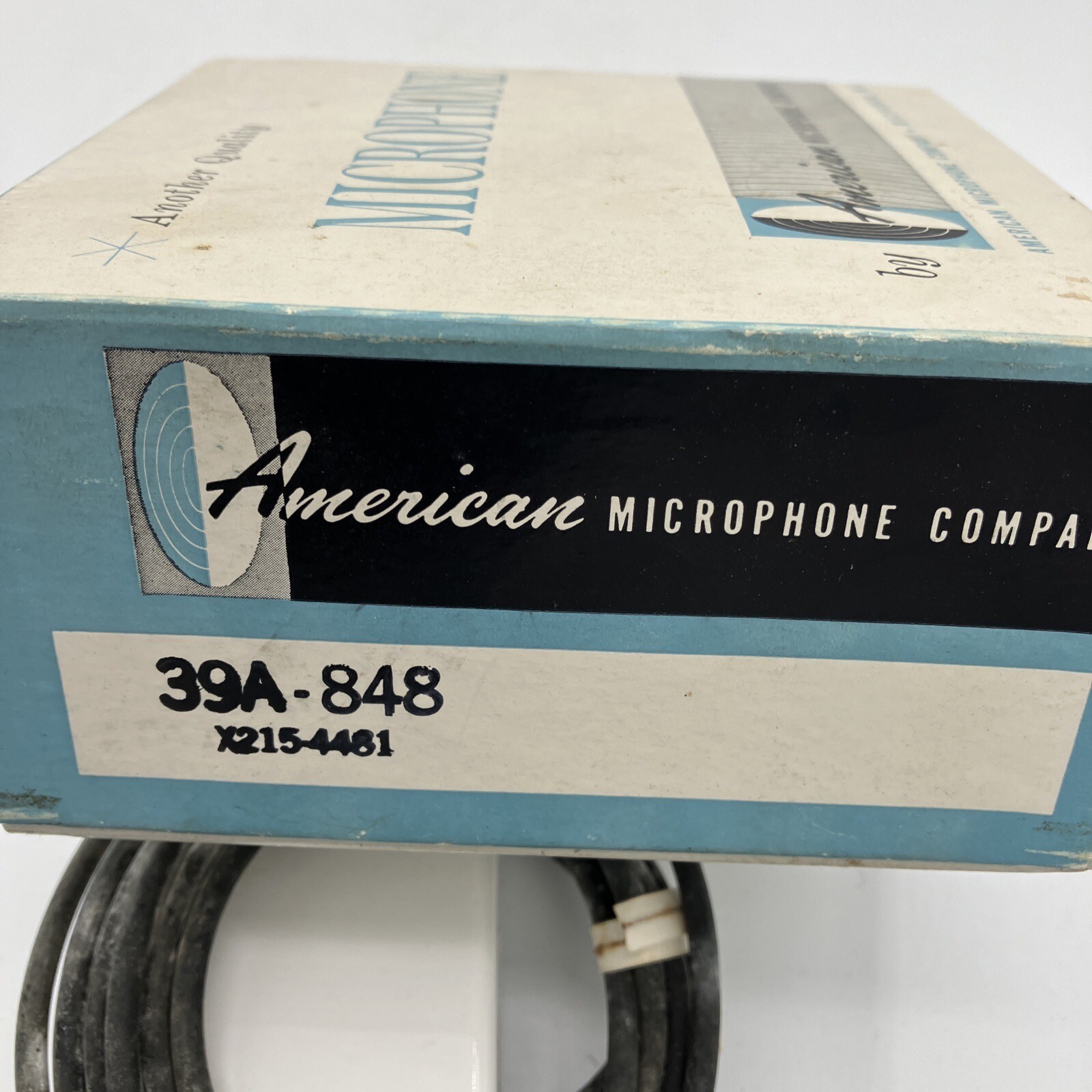 American Microphone Company 39A-848 White Square Plastic Handheld Wired
