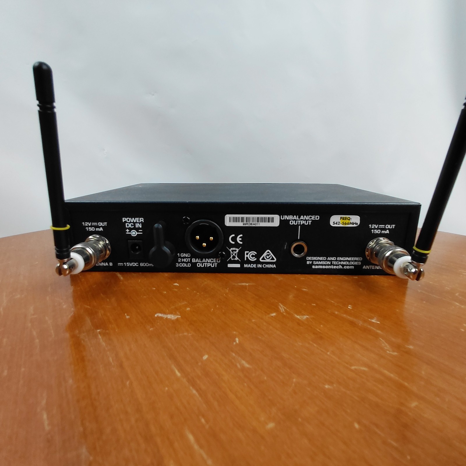 Samson CR99 UHF Wireless Receiver and CH99 Microphone Read Description