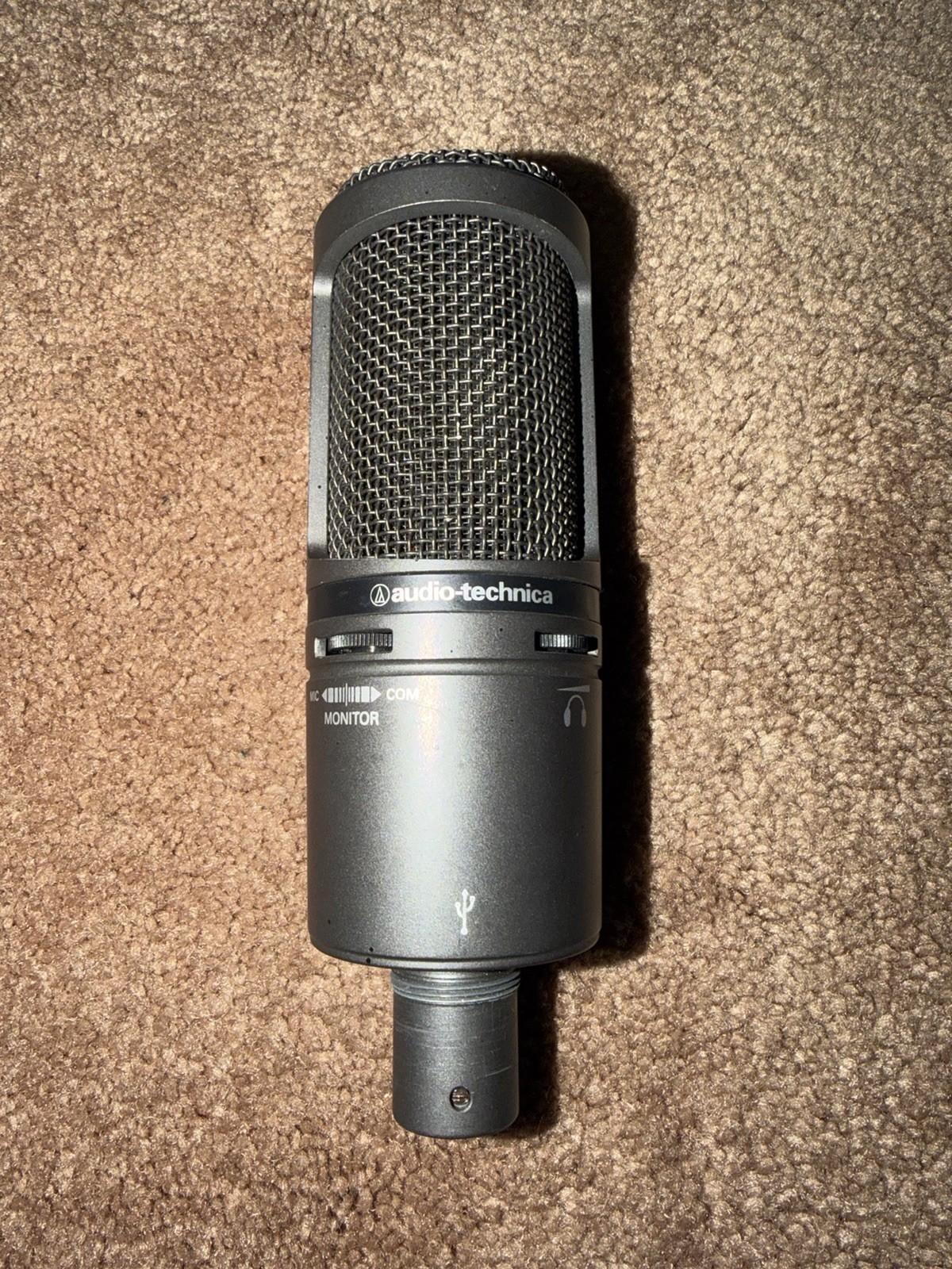 Audio-Technica AT2020USB+ USB Mic w/ Blue Shock Mount Stand Podcast Bundle