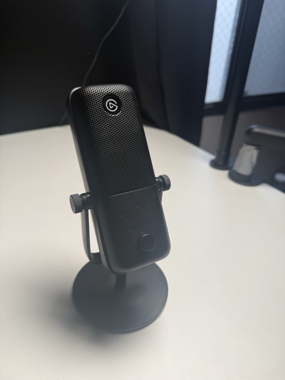Elgato Wave:3 – Premium Studio Quality USB Condenser Microphone for Streaming.