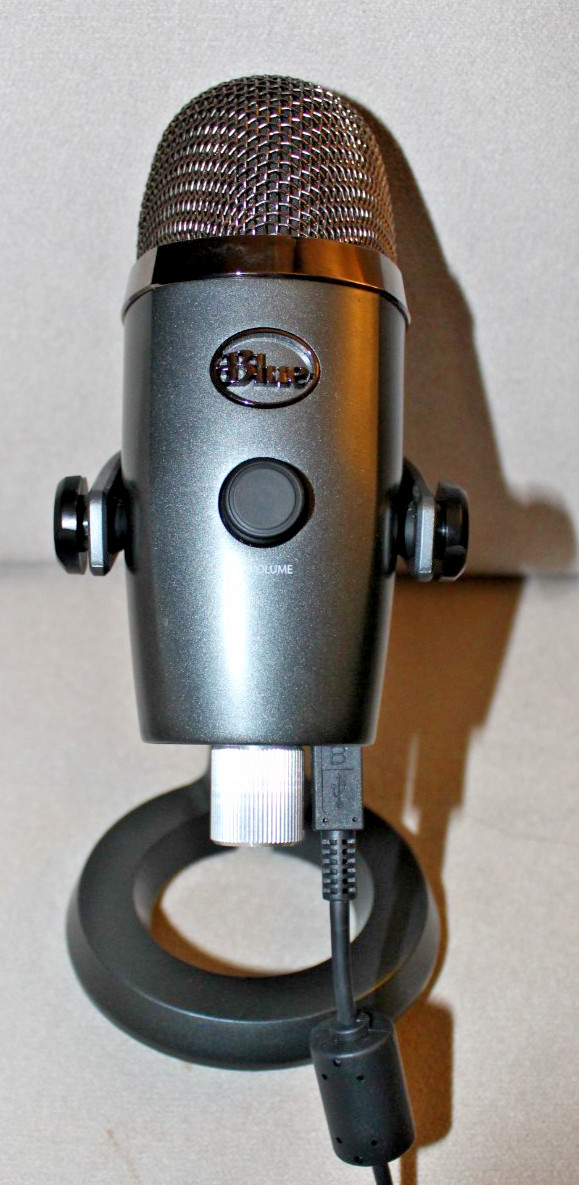 (Genuine!) Blue Yeti X (Model A00098) w Original Stand & USB Cord!