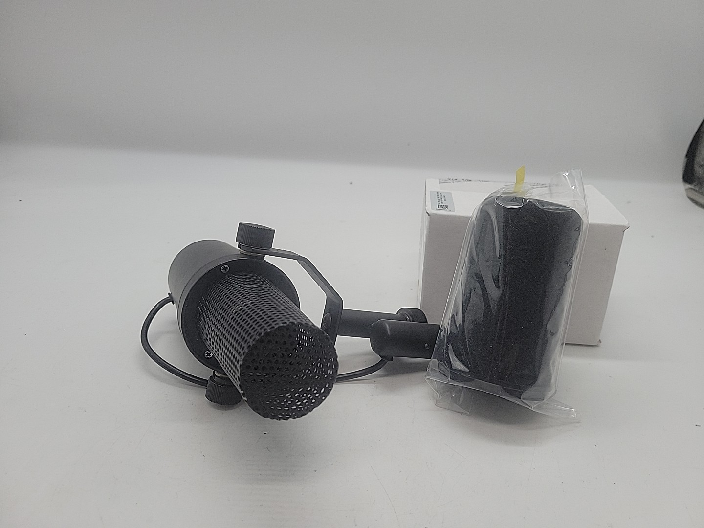 Shure SM7B Cardioid Dynamic Vocal Microphone