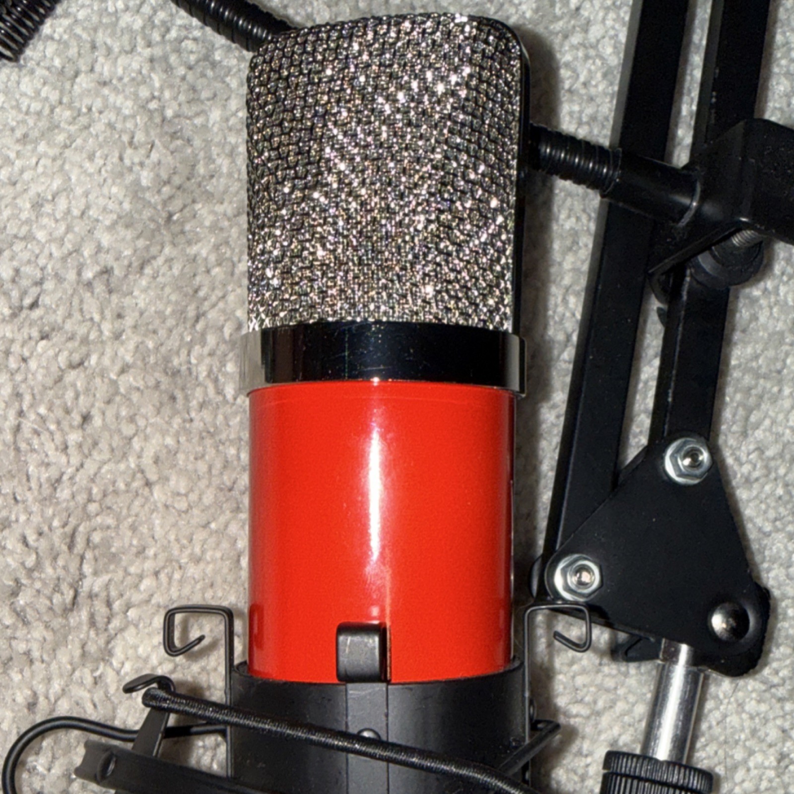 ZINGYOU ZY-007 Red Condenser Microphone Wired Adjustable Stand Mounting Plate