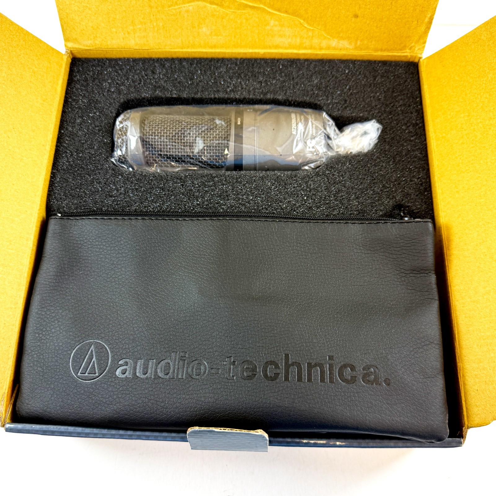 Audio-Technica AT2020USB+ Cardioid Condenser Microphone AT8458 Shock Mount SET