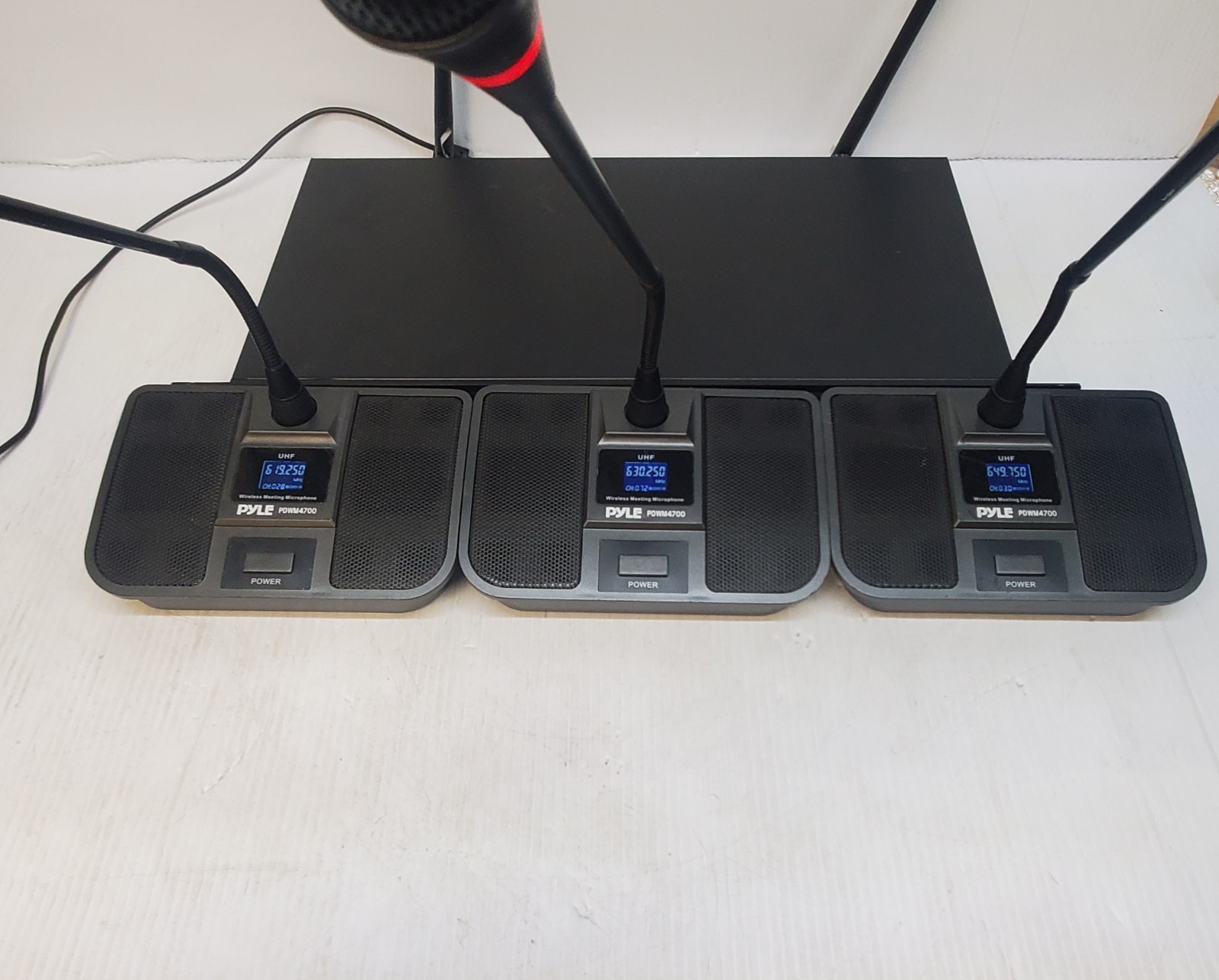 Pyle PDWM4700 UHF Wireless Conference Microphone System 3 Microphones