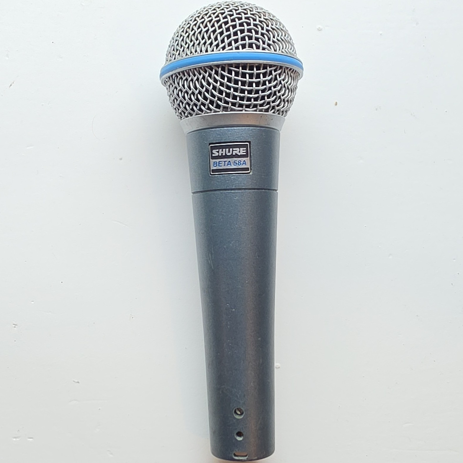 Shure BETA 58A Wired Handheld/Stand-Held Dynamic Microphone, Gray