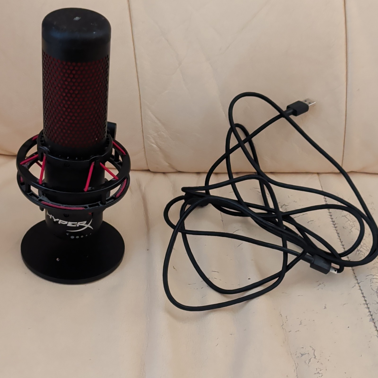 HyperX QuadCast USB Wired Condenser Desktop Mic Mute Switch Stand Black/Red
