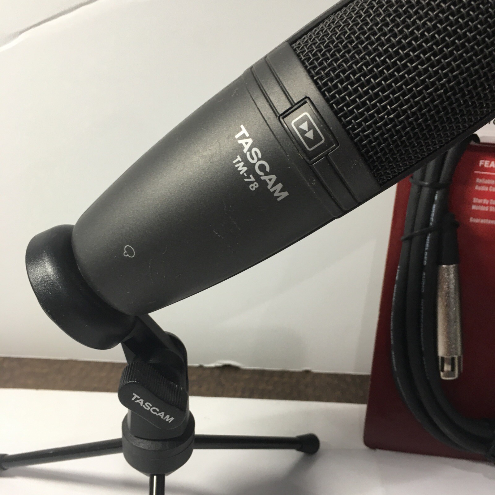 TASCAM TM-78 With Stand & 10 FT Livewire Cable.