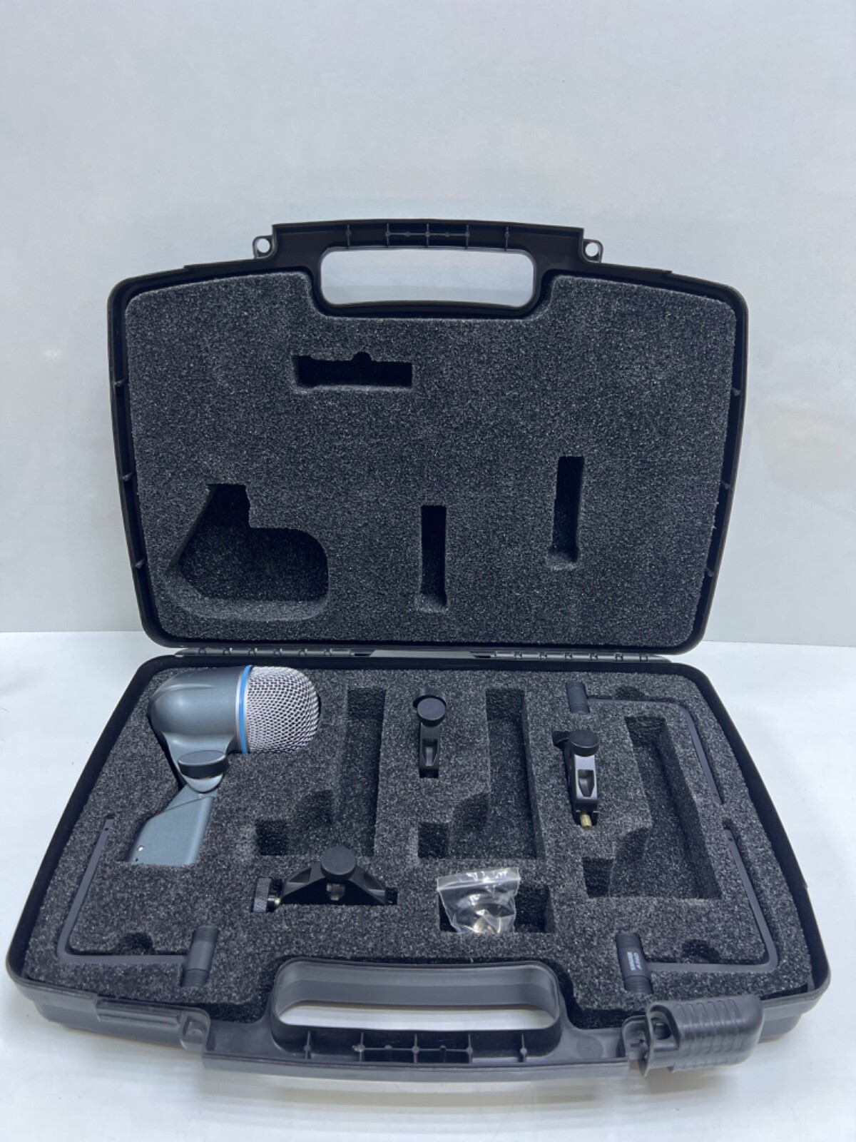 SHURE Drum Microphone Kit ,Beta 52A , Shure A56D Drum Microphone Mount 3 pcs