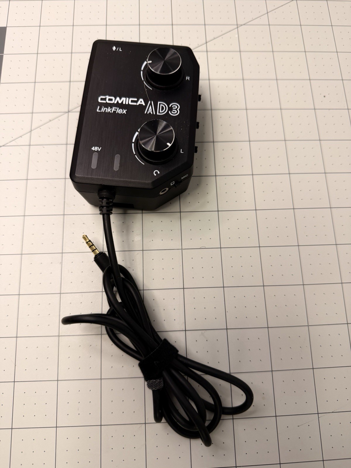 Comica LinkFlex AD3 2-Ch XLR 3.5mm Microphone Audio Mixer Preamp Adapter