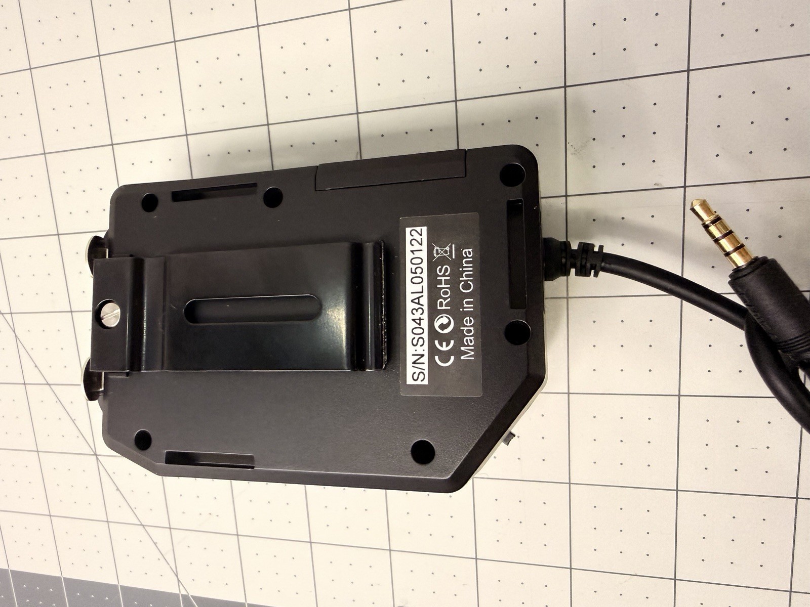Comica LinkFlex AD3 2-Ch XLR 3.5mm Microphone Audio Mixer Preamp Adapter