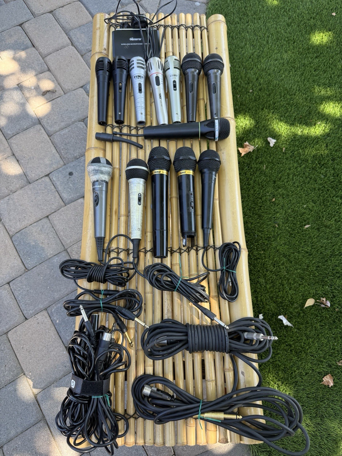 12 Mixed Wired & Wireless Microphones Cables Memorex Naxa Lot