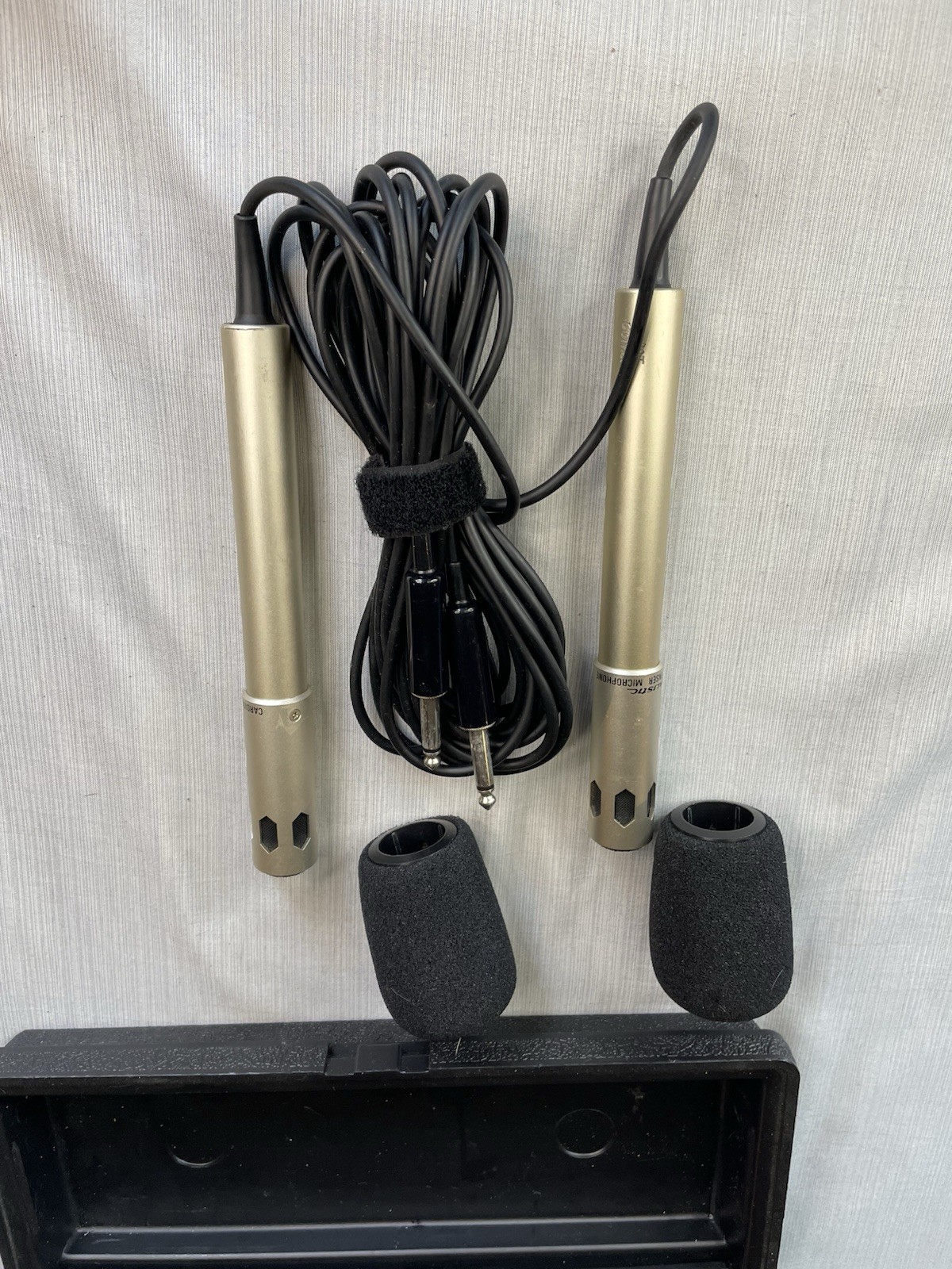 Vintage 1970s Realistic Cardioid Condenser Microphone Pair W/ Case **EXCELLENT**