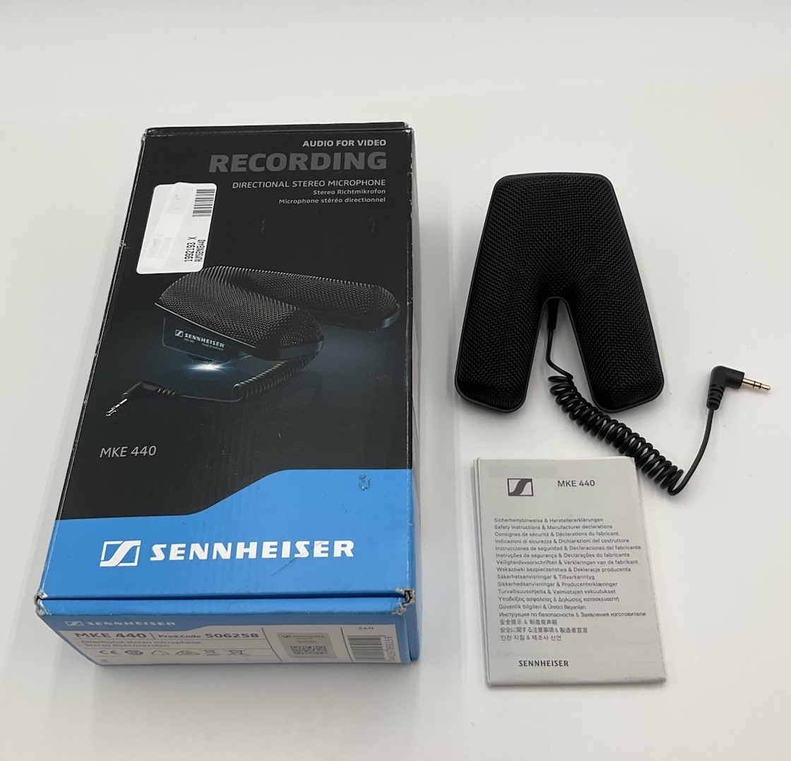 Sennheiser MKE 440 Compact Stereo Shotgun Microphone w/ 3.5mm connector