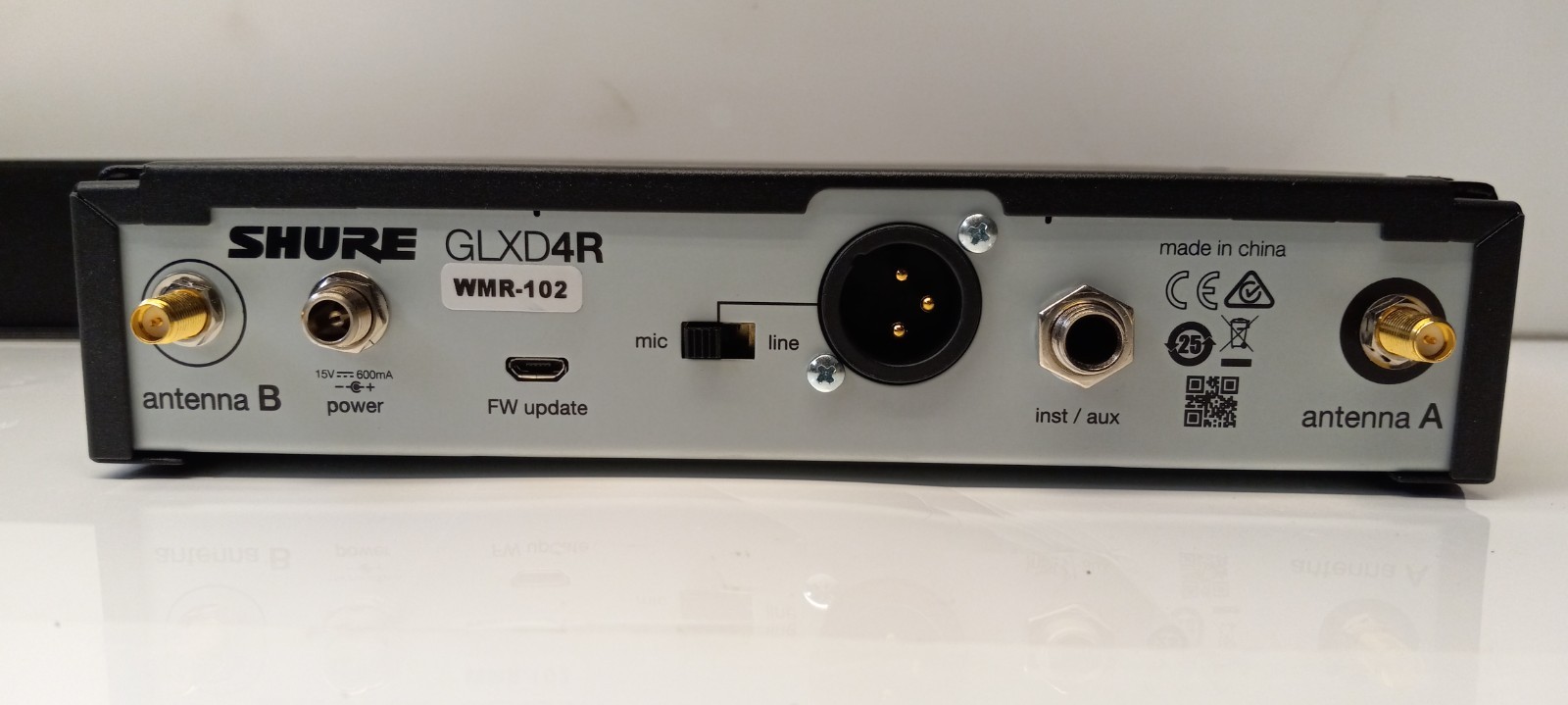 SHURE GLXD4R Z2 2.4 GHz Digital Wireless Microphone Receiver WMR-102 w/Adapter