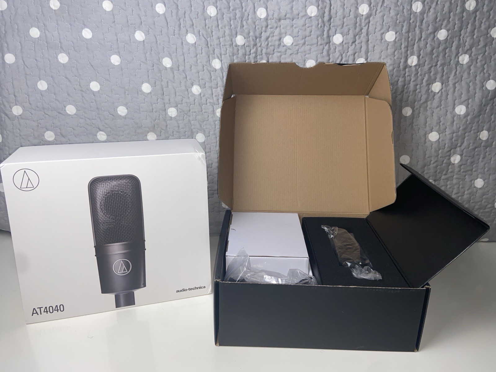 AT4040 Large-Diaphragm Cardioid Condenser Recording Microphone Audio Gear US