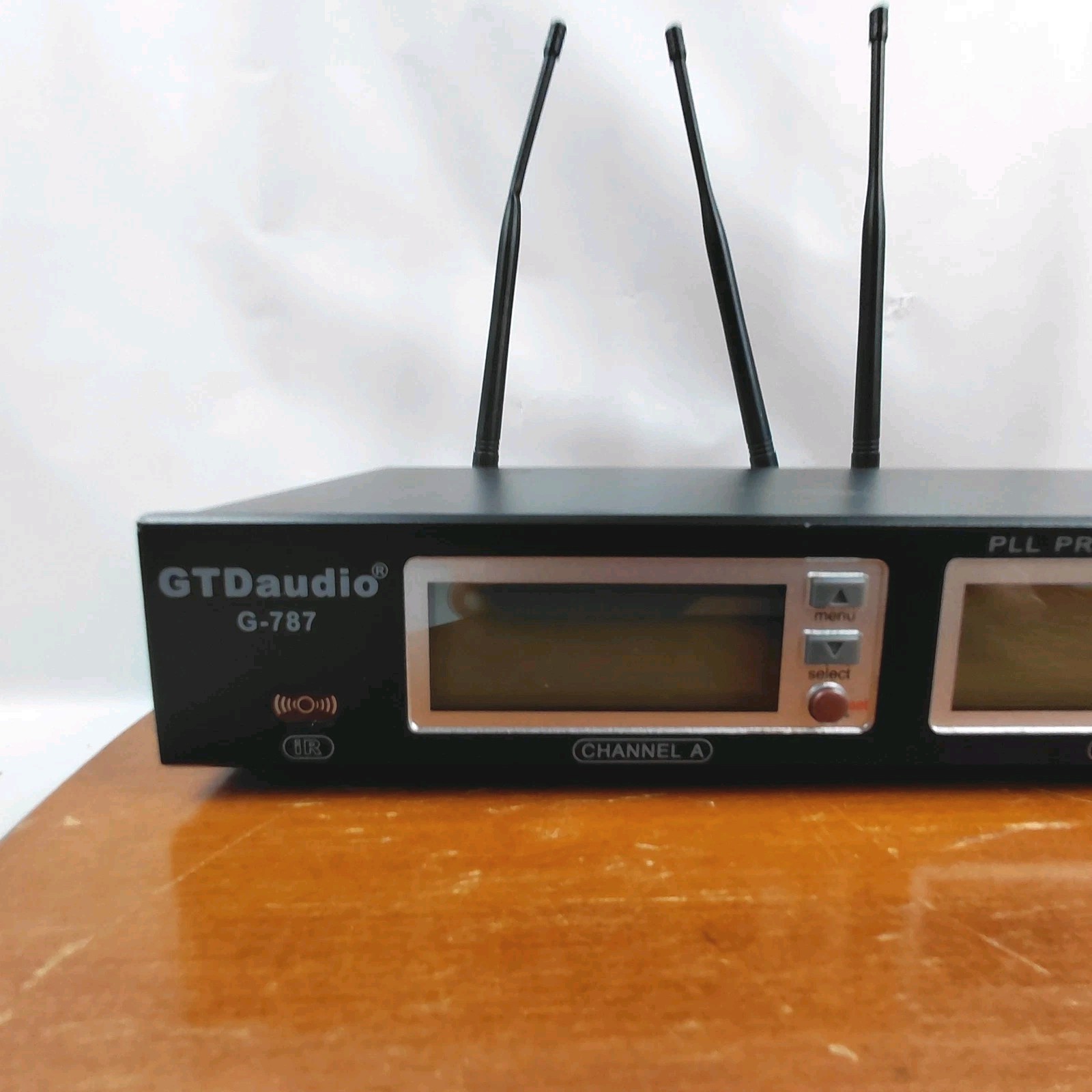GTD Audio G-787 UHF 4-Channel Wireless Microphone Receiver NO Power Cord