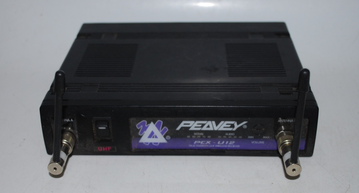 Peavey PCX‑U12 True Diversity UHF Wireless Receiver – Powers On – No Adapter