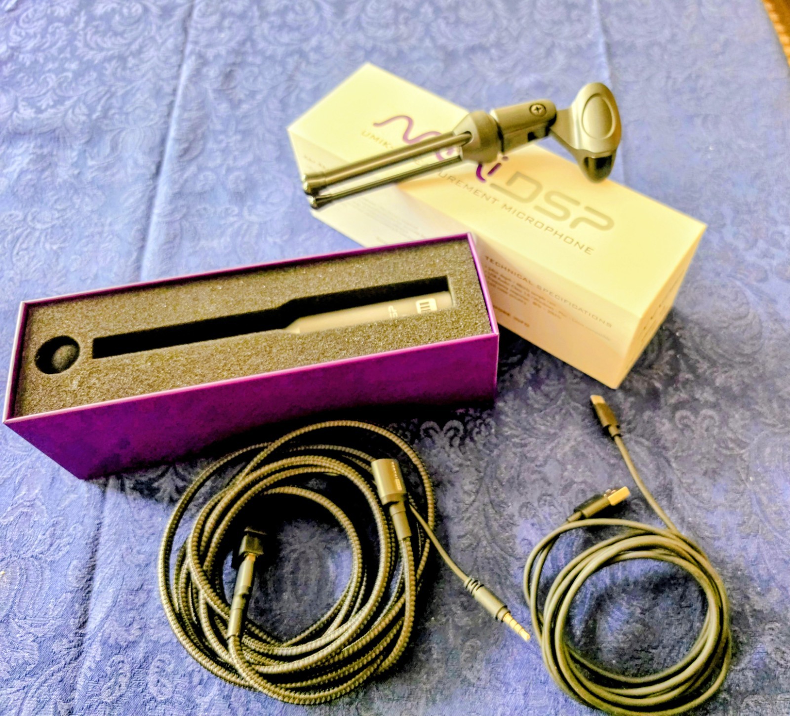 MiniDSP UMIK-1 USB Calibrated Measurement Microphone New Open Box