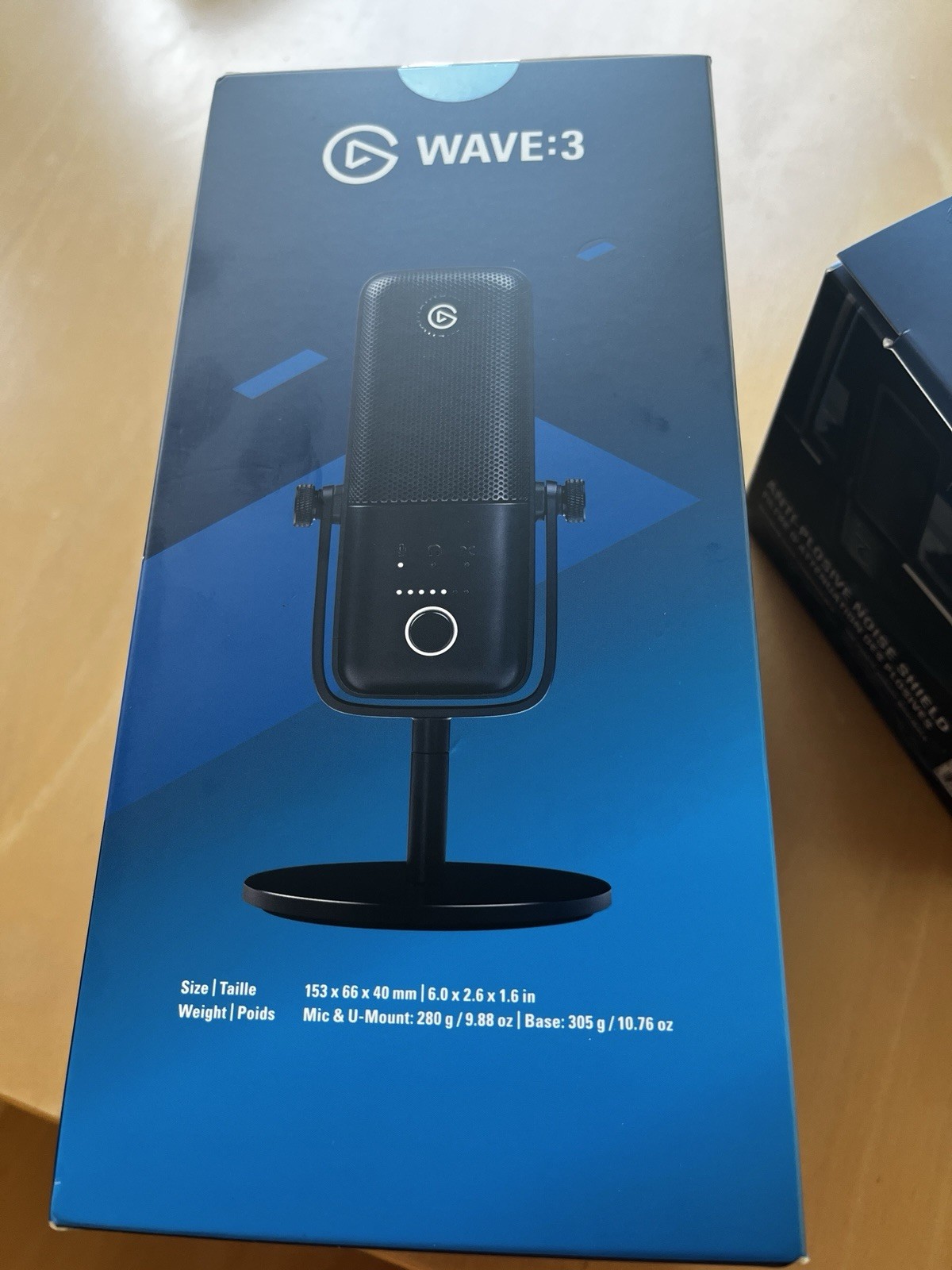 Elgato Wave:3 – Premium Studio Quality USB Condenser Microphone for Streaming.