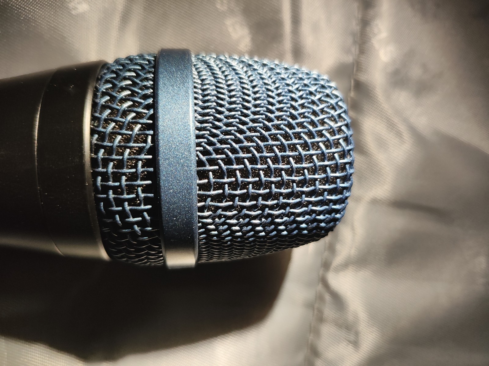 Sennheiser e 945 Supercardioid Dynamic Vocal Microphone