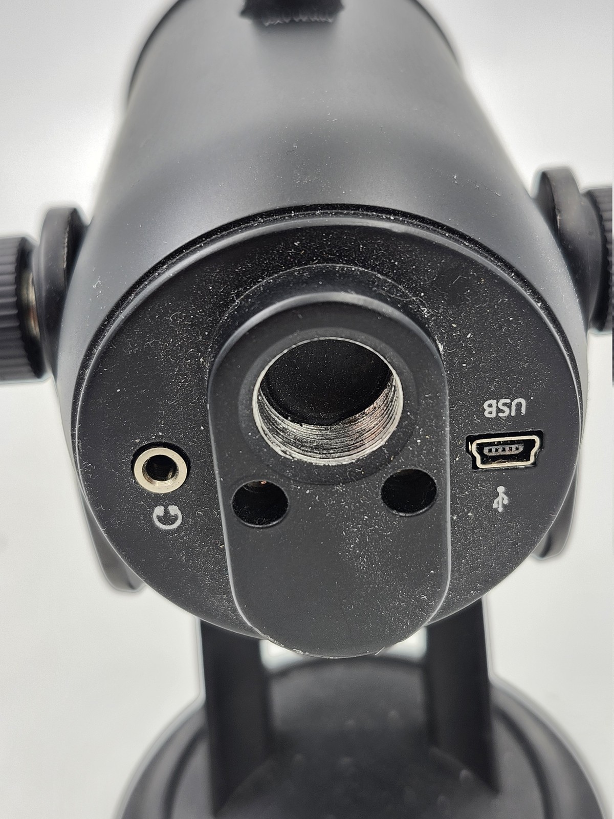 Blue Yeti USB Condenser Microphone Blackout w Stand Gain Control Mute Button