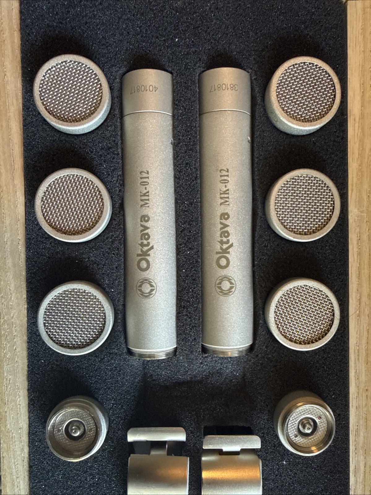 Oktava mk-012 matched stereo pair with 6 capsules – msp6 – silver with wood case