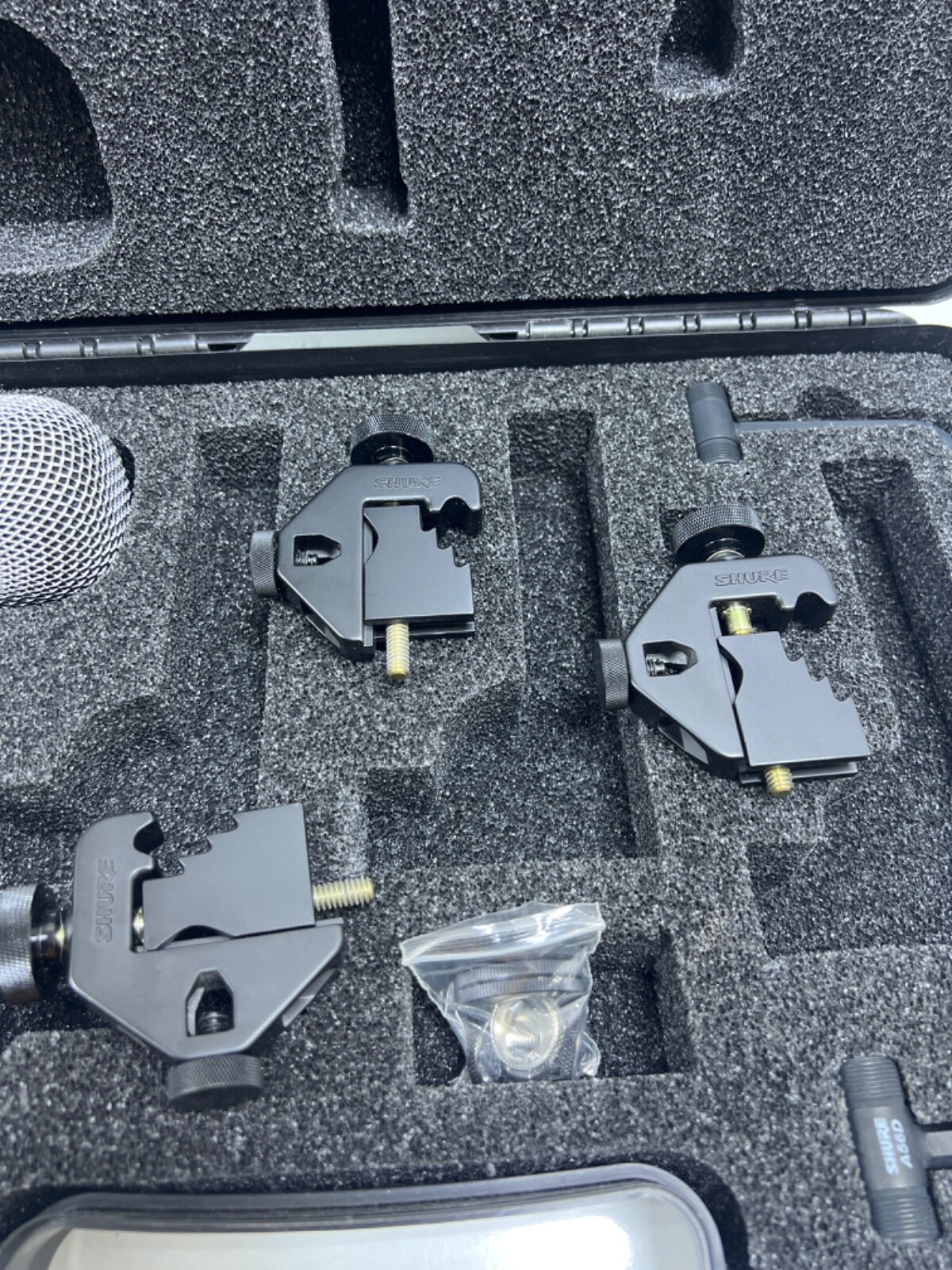 SHURE Drum Microphone Kit ,Beta 52A , Shure A56D Drum Microphone Mount 3 pcs