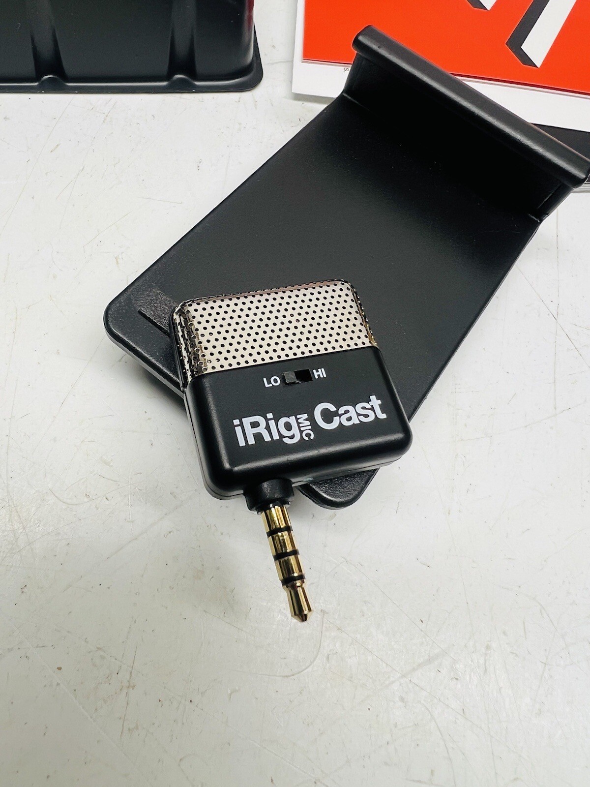 IK Multimedia iRig MIC Cast for Select Apple® Devices iPhone /iPod touch /iPad