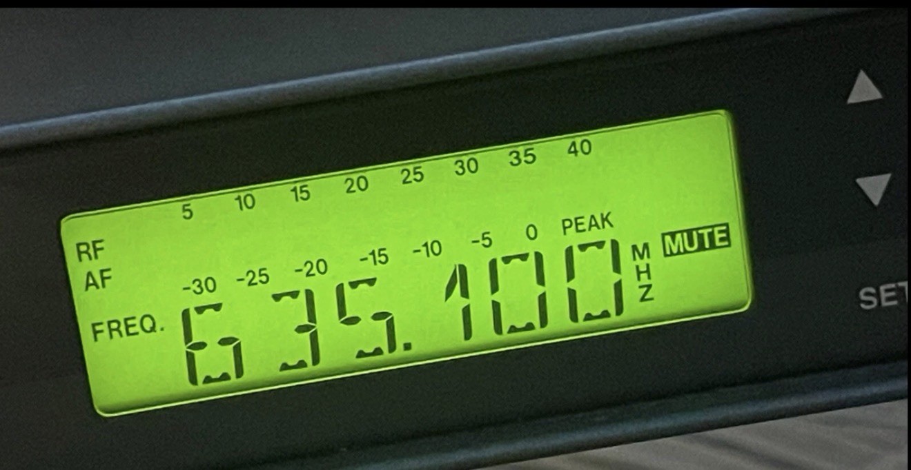 Sennheiser ew300 EM300 Diversity Receiver Freq Range 630-662MHz **Unit Only**