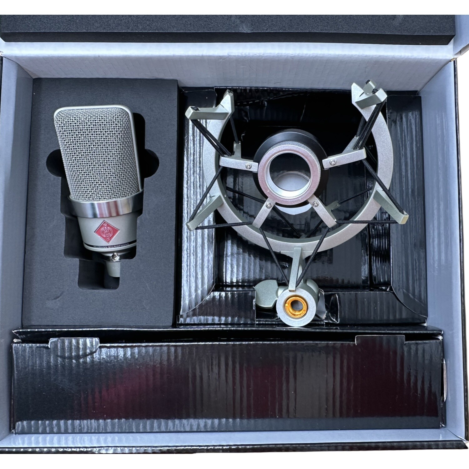 TLM 102 Neumann Large Diaphragm Condenser Microphone NEW Studio Set Shockmount