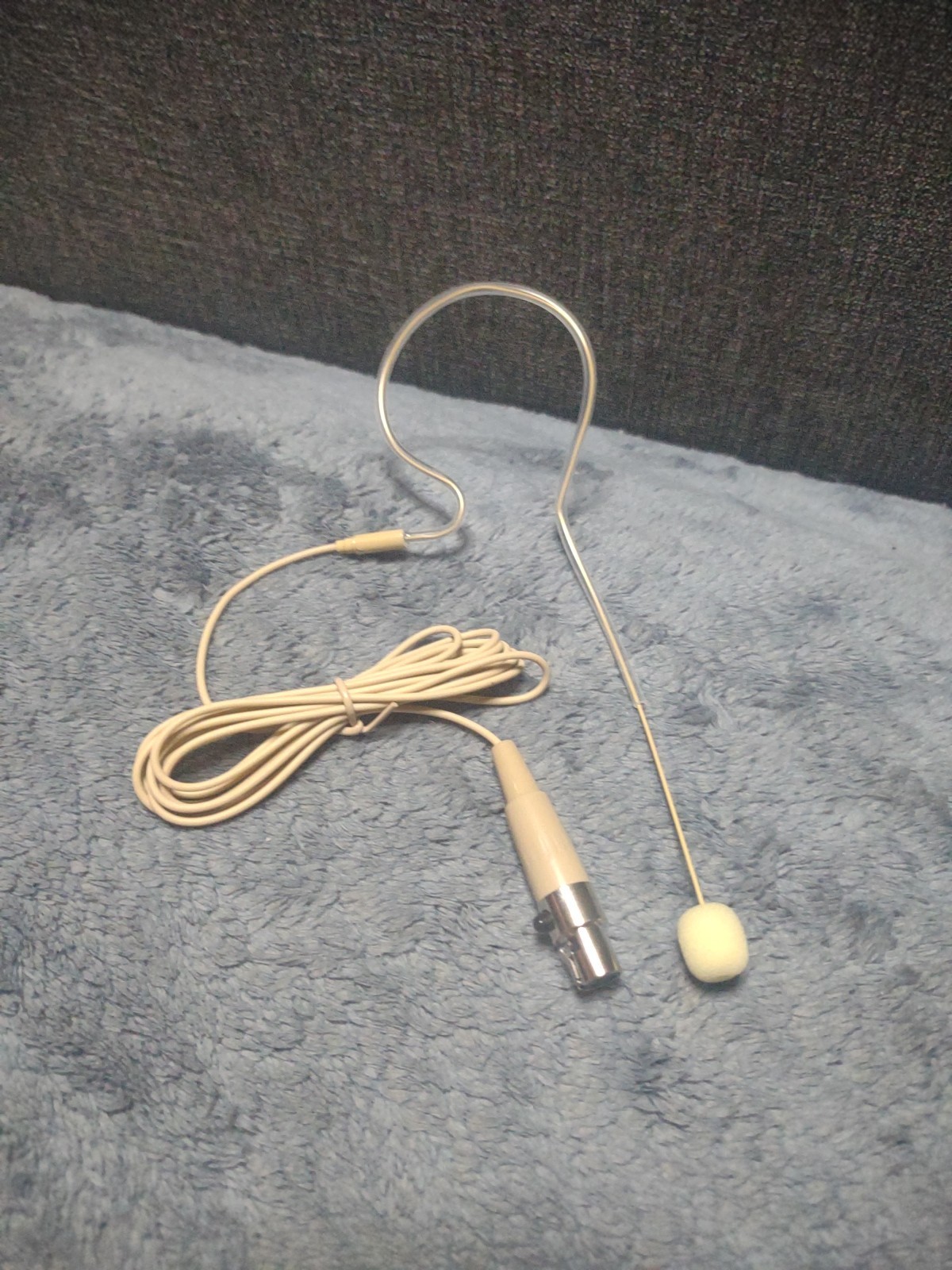 XGWTH Headset Microphone Single Ear Earset Headworn Over Ear Hanging Condense.