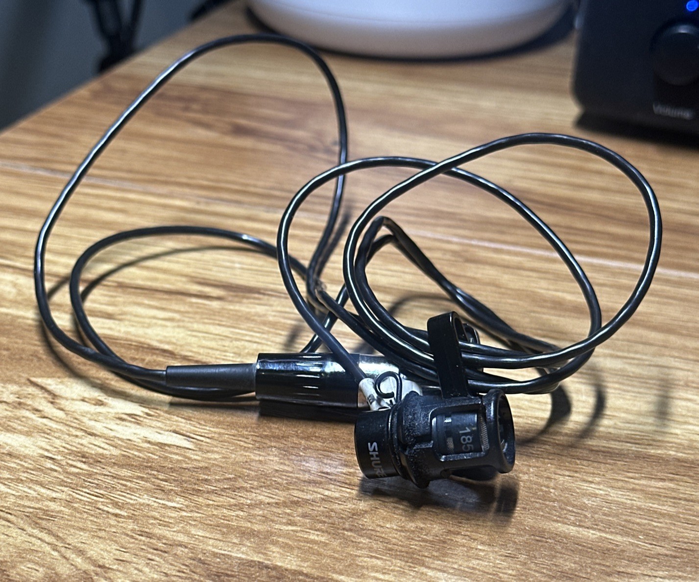 Shure MX185 Cardioid Lavalier Microphone with TA4F Connector and Lapel Clip