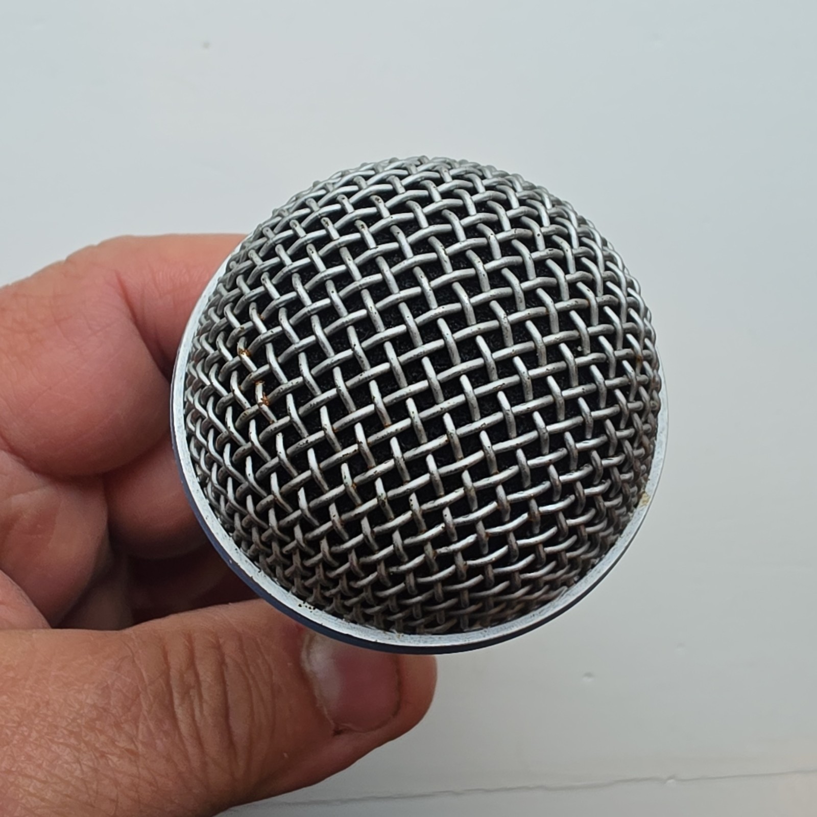 Shure BETA 58A Wired Handheld/Stand-Held Dynamic Microphone, Gray