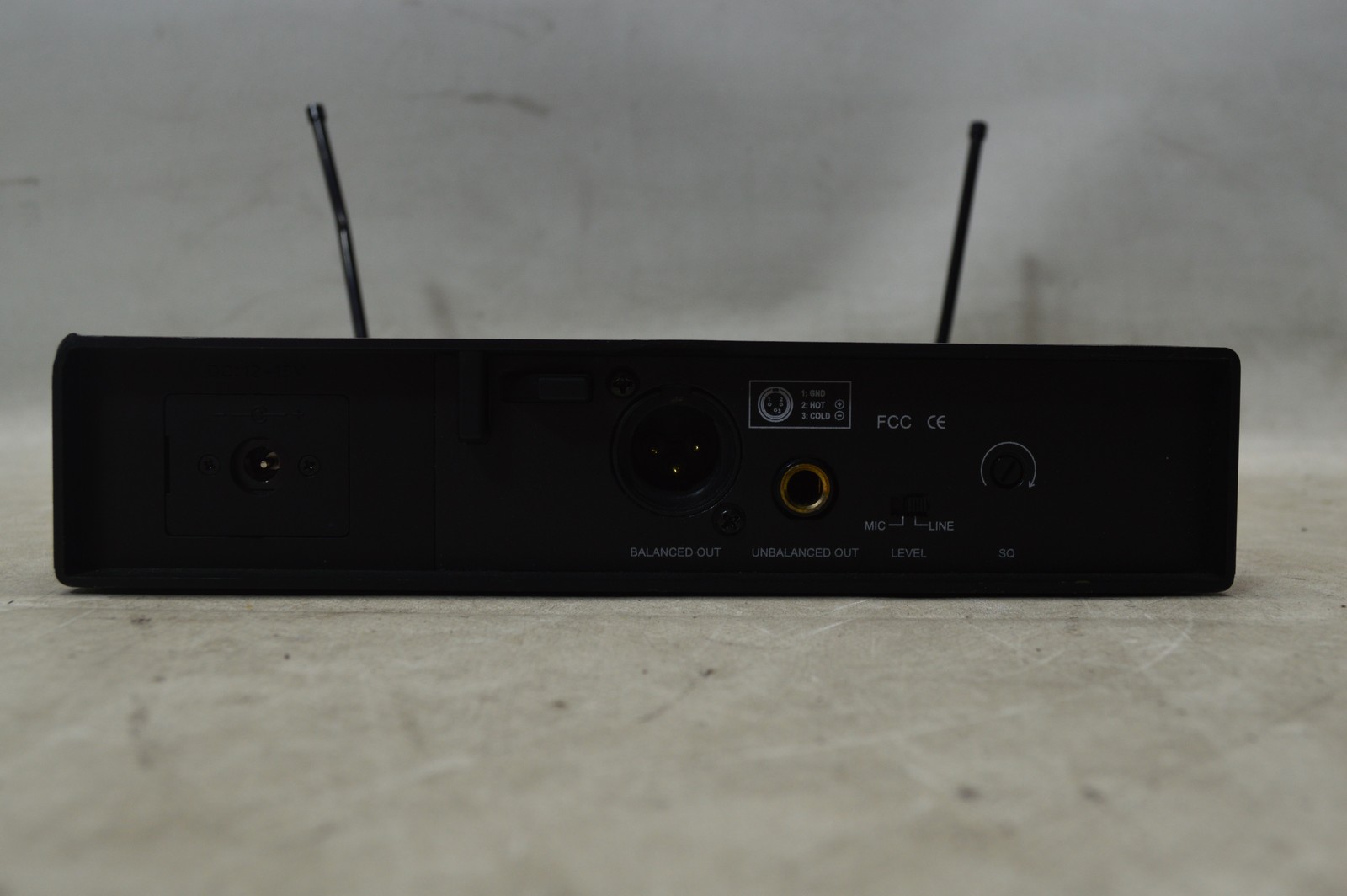 PEAVEY PCX-U12 (RECIEVER ONLY)