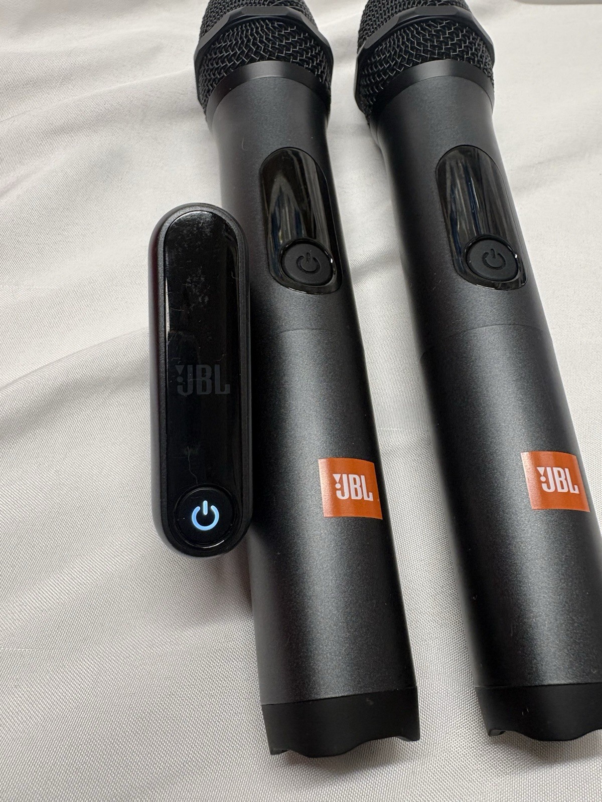 Used JBL WIRELESS MICs 2 Wireless Dynamic Microphones with Receiver Work Great