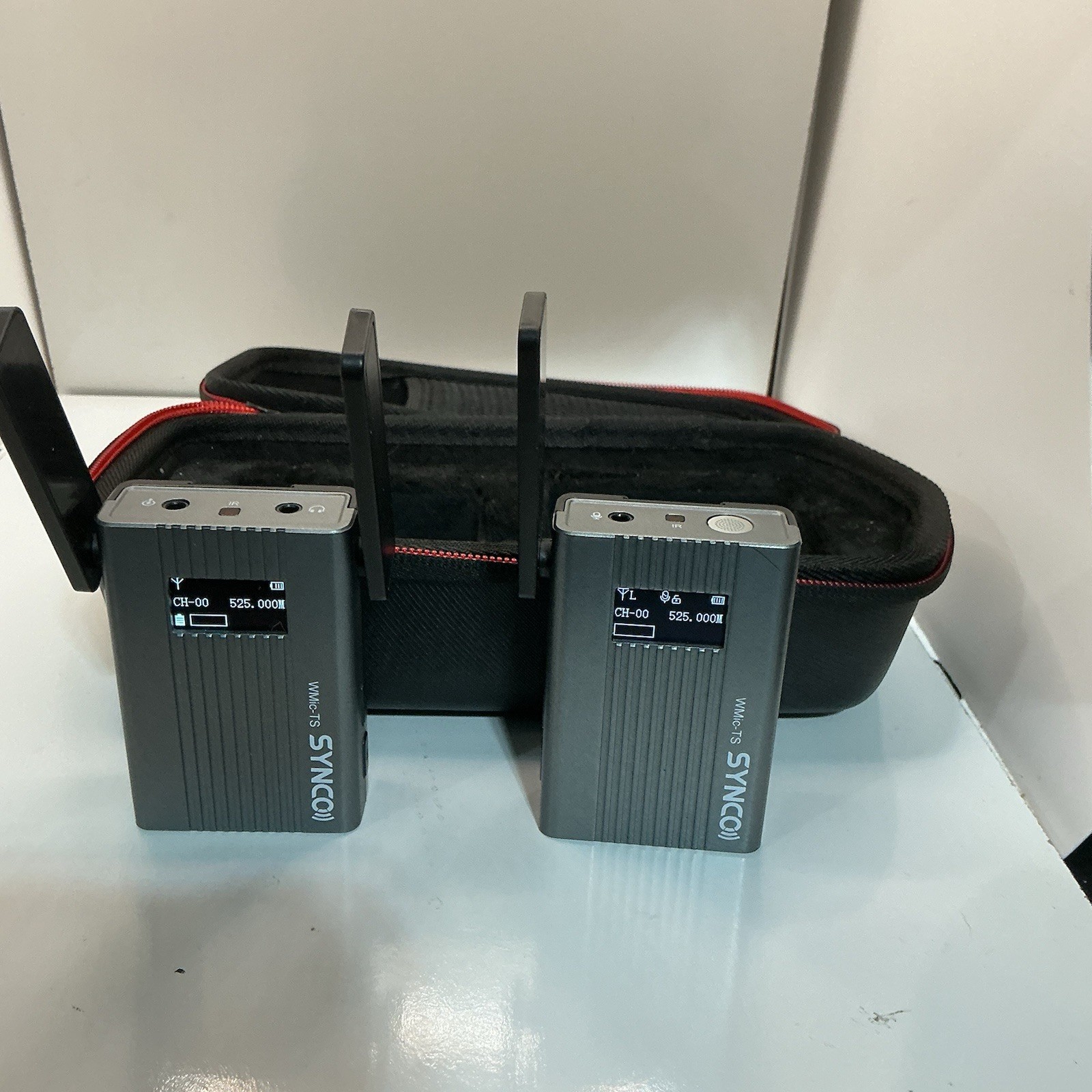 SYNCO WMic-TS Wireless Microphone System TX RX w/ Charging Carry Case
