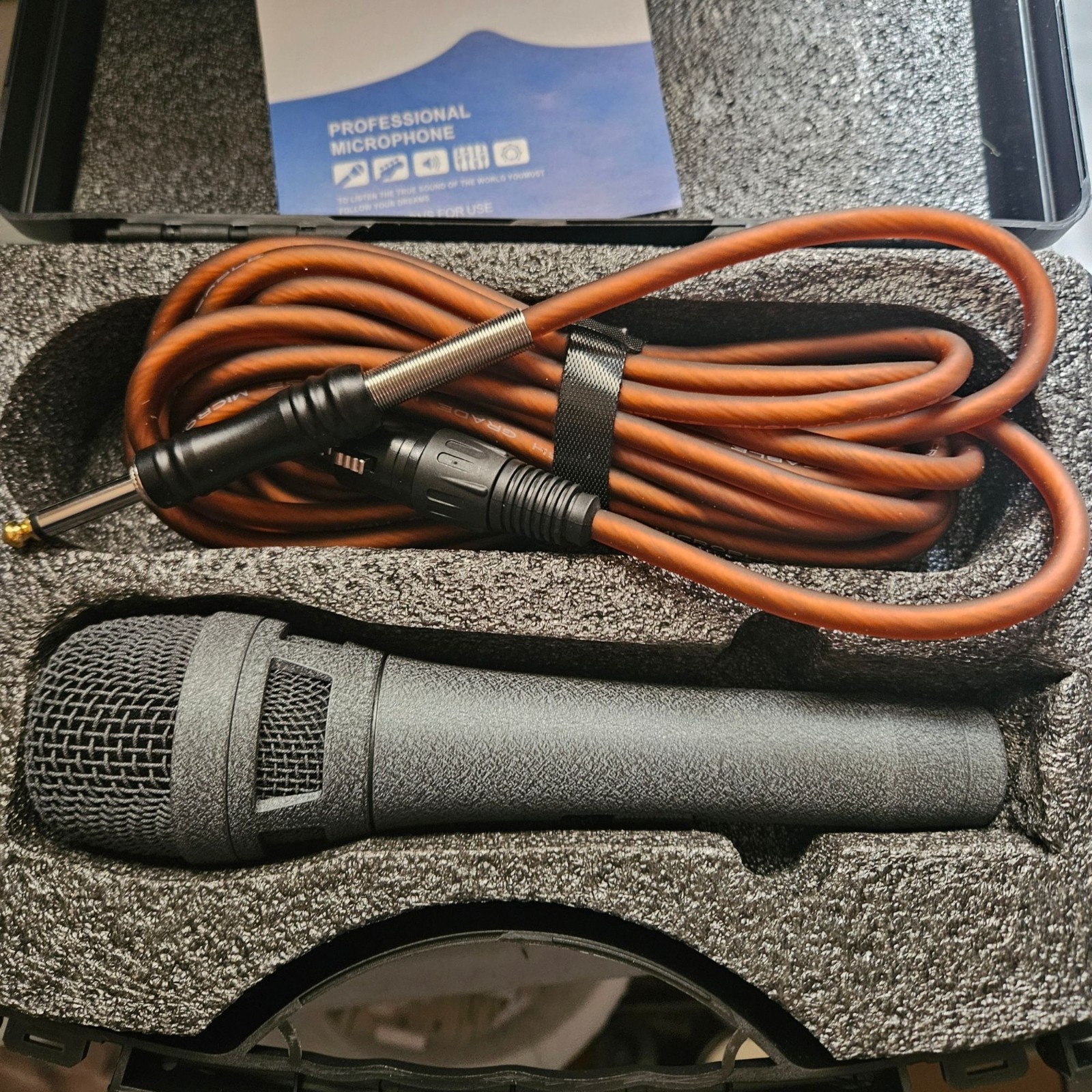 SwaykTech YS 36D Professional Dynamic Microphone With Carrying Case Gray
