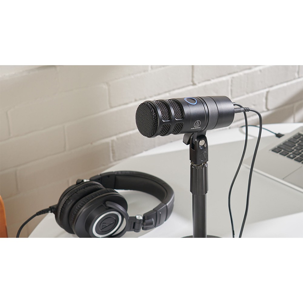 Audio-Technica Hypercardioid Dynamic Podcast USB Mic with 2 Year Warranty Bundle