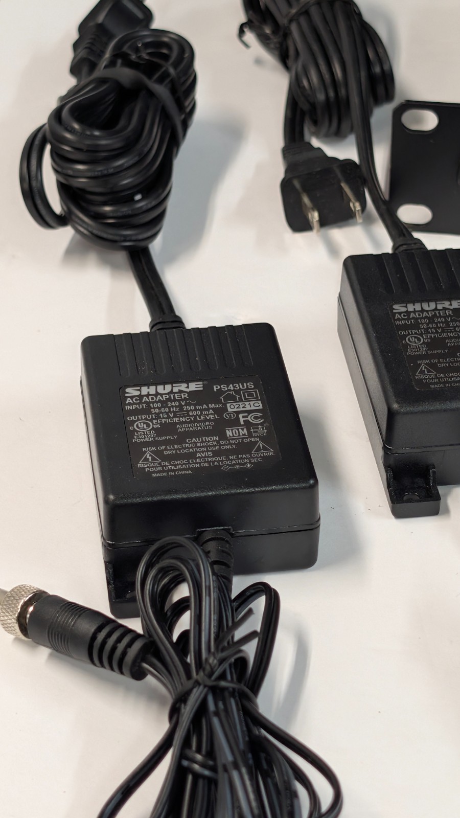 2-Shure GLXD4R Z2 2400-2483.5 MHZ Digital Wireless Microphone Receivers +OEM AC