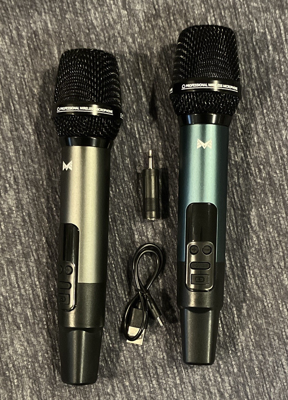 2x Professional Wireless Handheld Microphones, 3.5mm TRS, USB Cable, Adapter