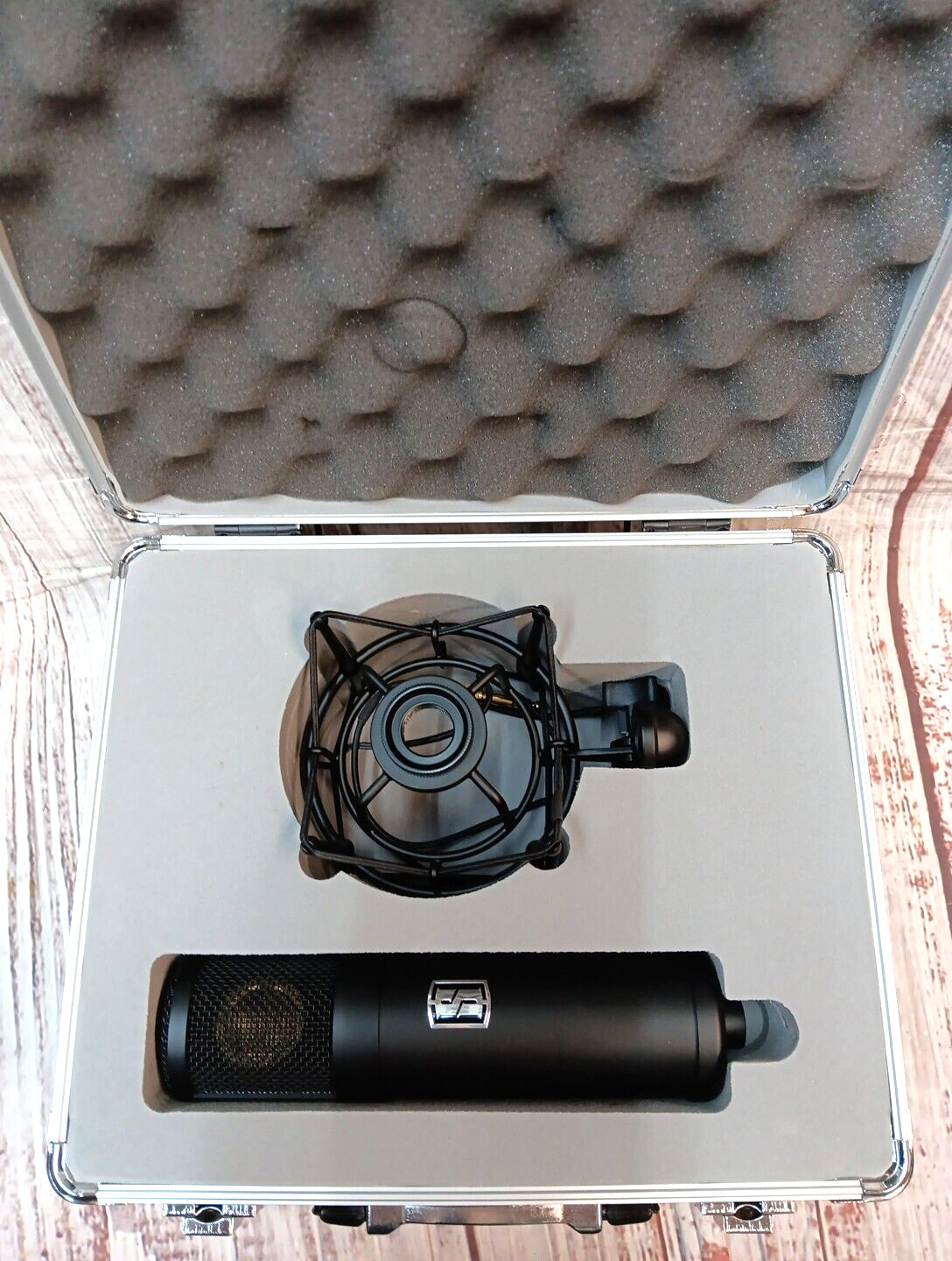Slate Digital ML-1 Large Diaphragm Modeling Microphone – Matte Black – FREE SHIP