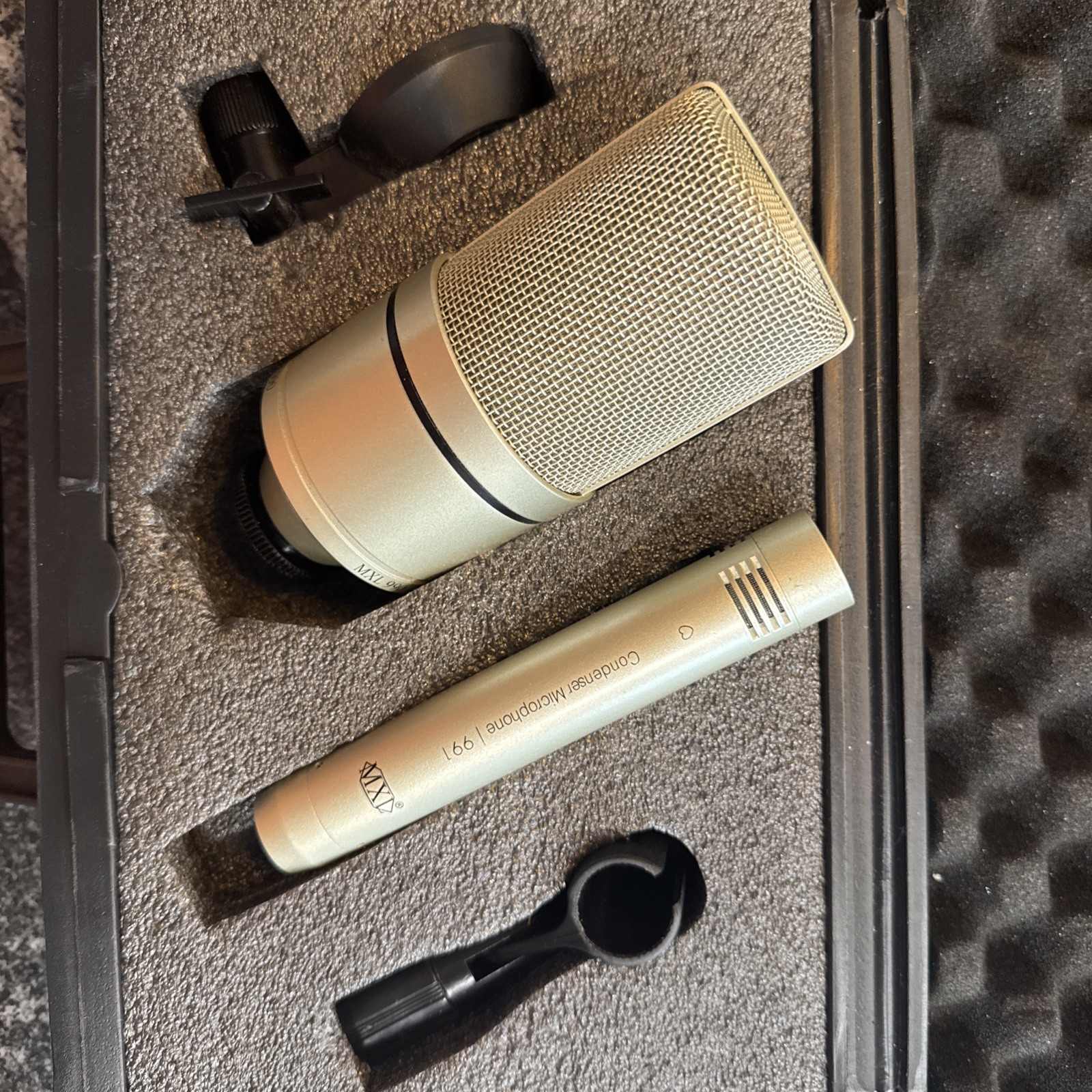 MXL 990/991 Studio Recording Microphone Kit for Vocals Instruments Podcast Vlog