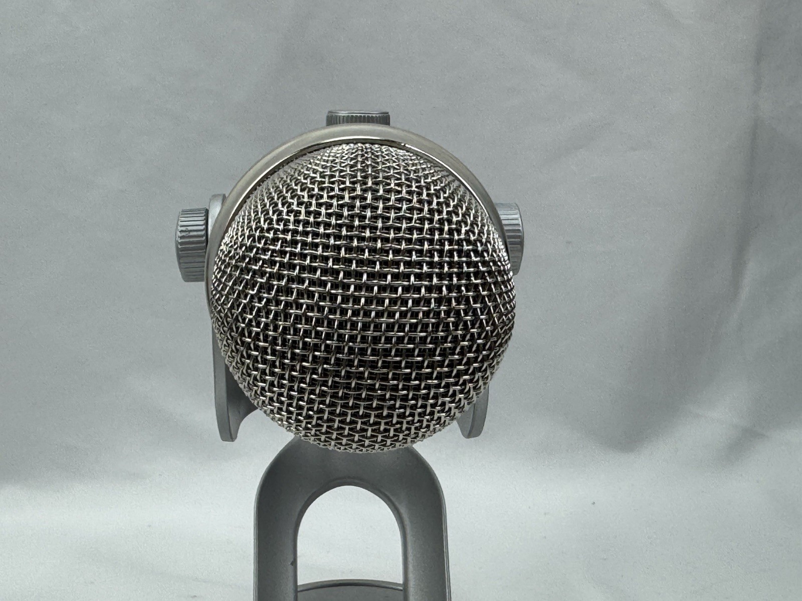 Blue Yeti USB Desktop Condenser Microphone Silver Mute Switch 3.5mm TRS – Tested