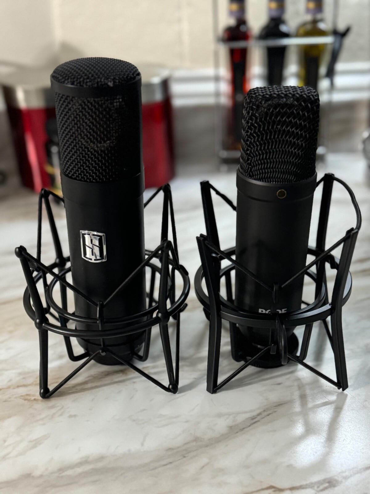studio microphone, matte black, & rode NT1