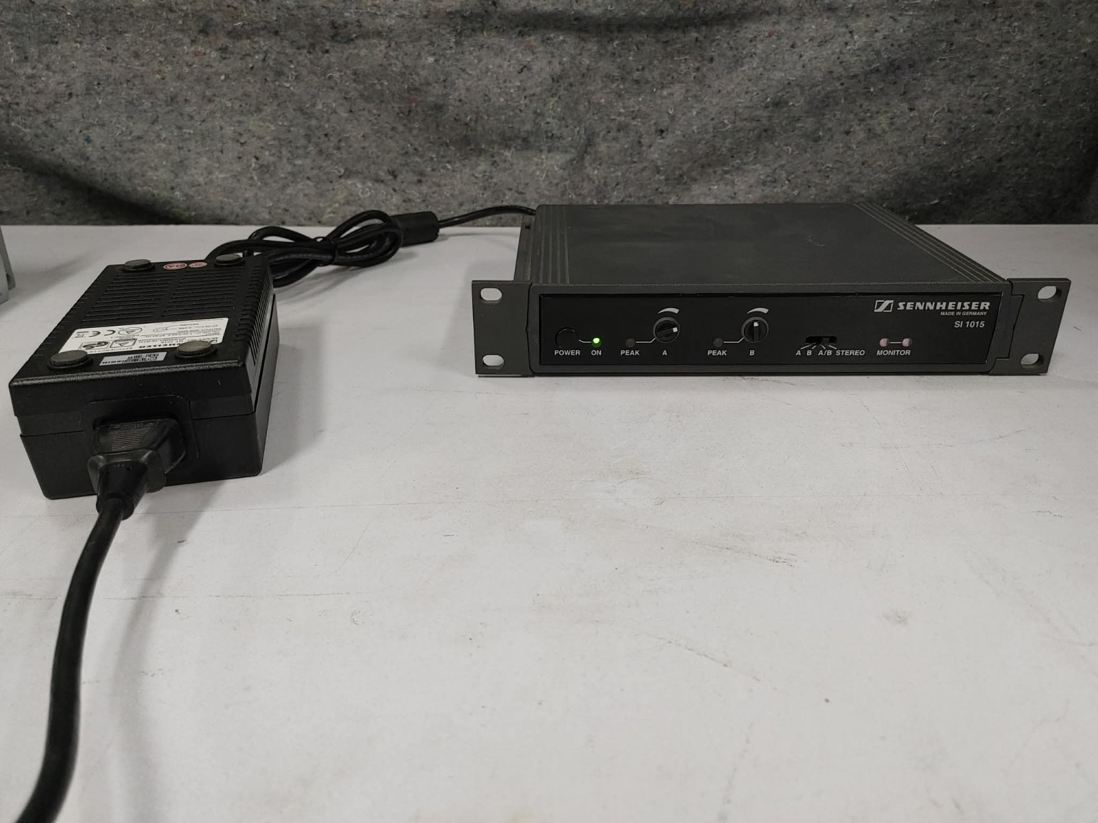 Sennheiser SI 1015 IR MODULATOR 2-Channel IR Remote Control Transmitter