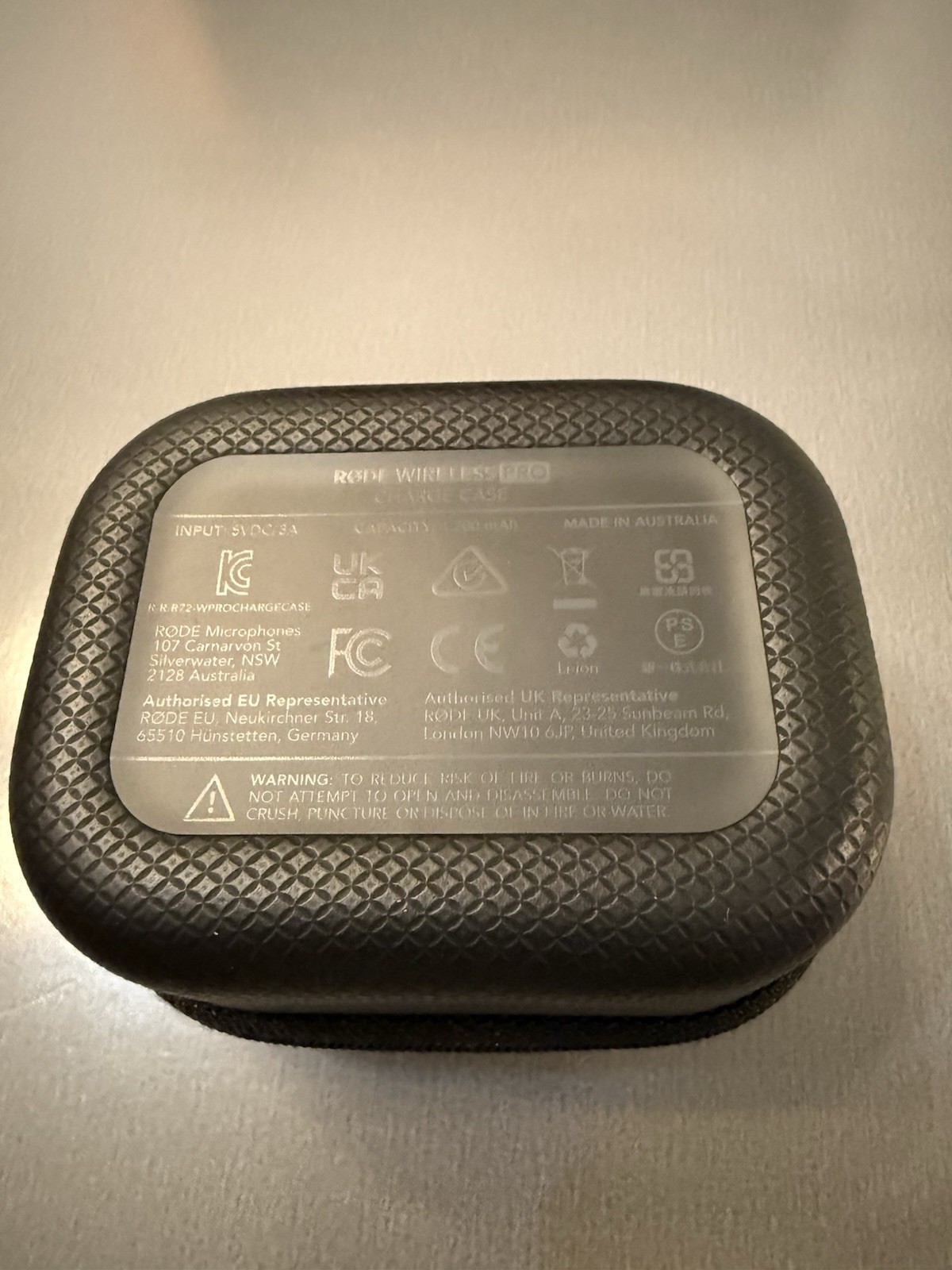 RØDE RODE Wireless PRO Compact Microphone System Charging Case w/Cable