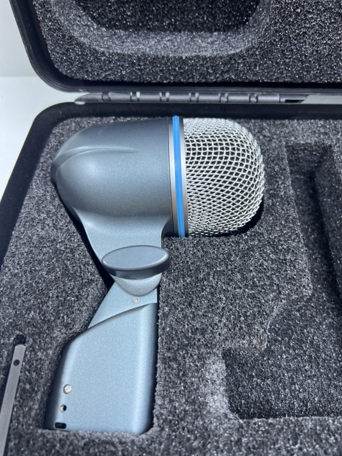 SHURE Drum Microphone Kit ,Beta 52A , Shure A56D Drum Microphone Mount 3 pcs
