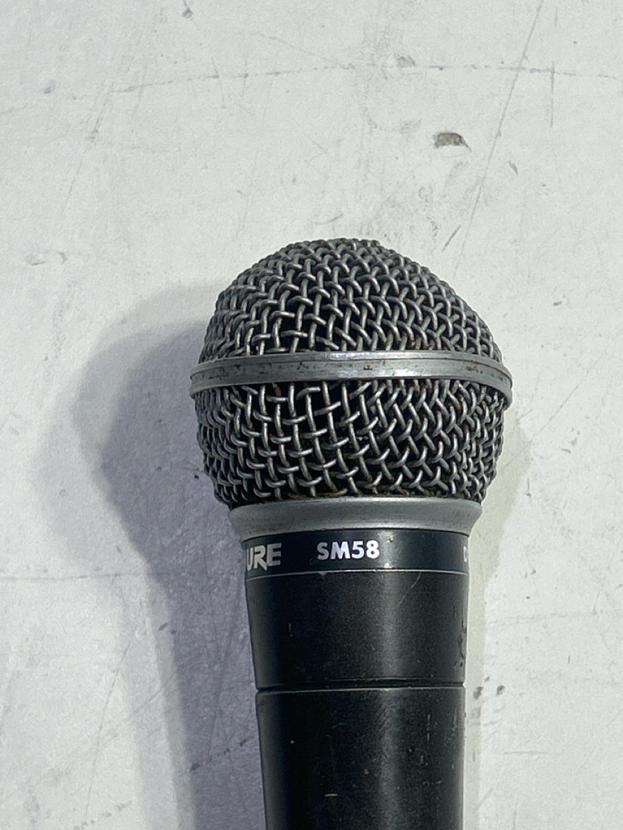 SHURE MODEL SM58 MICROPHONE (P11037493)